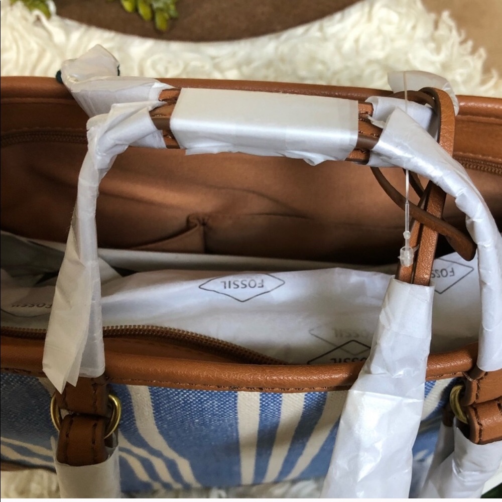 NWT Fossil Camilla Backpack - Picture 5 of 8